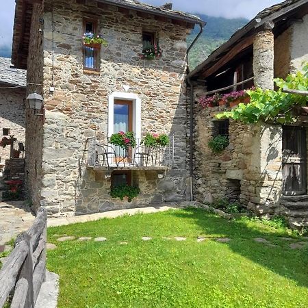 Bed and Breakfast Bed & Breakfast La Crotta Pont-Saint-Martin Exterior foto