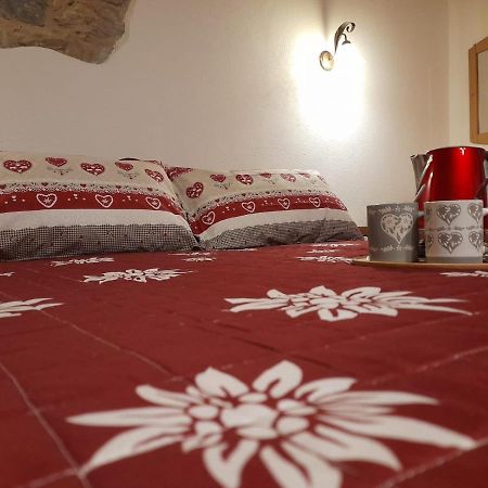 Bed and Breakfast Bed & Breakfast La Crotta Pont-Saint-Martin Exterior foto