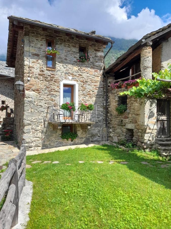 Bed and Breakfast Bed & Breakfast La Crotta Pont-Saint-Martin Exterior foto